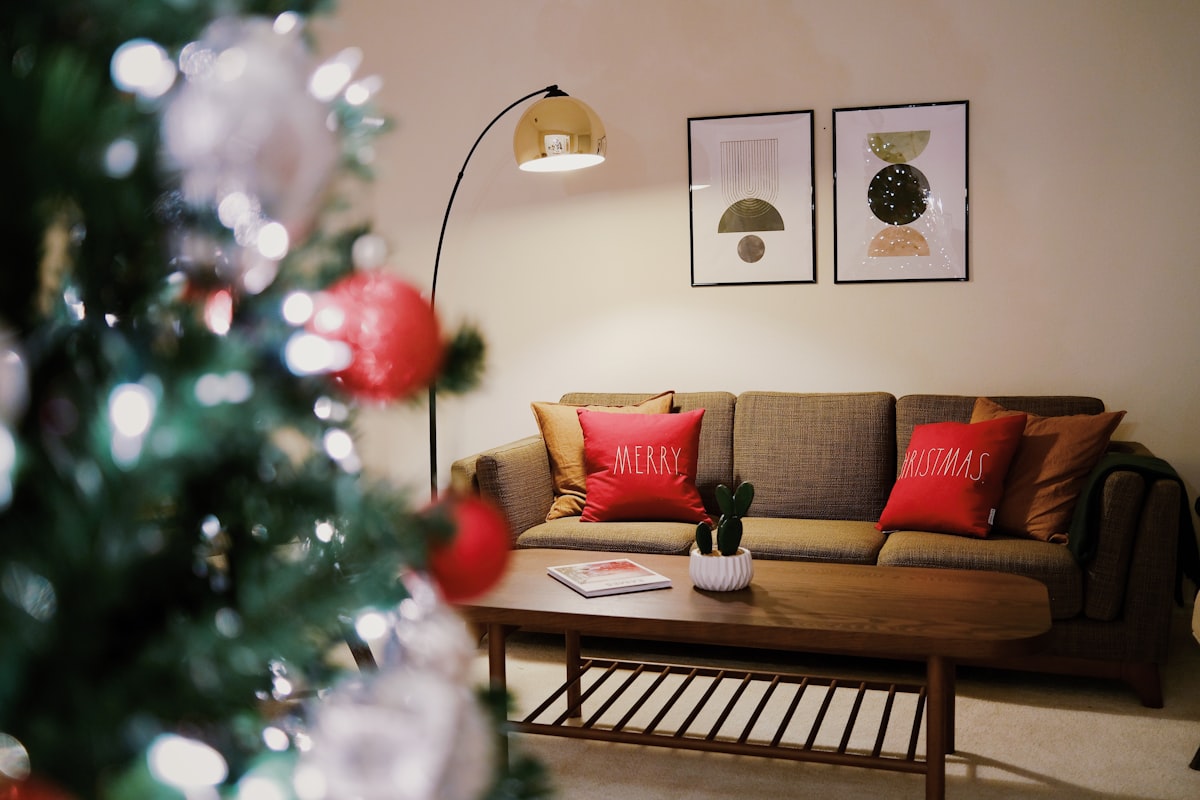 DIY Holiday Decoration Ideas for Modern Homes